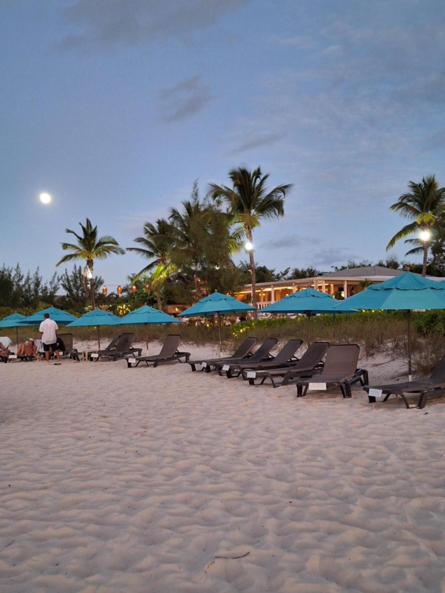 Sibonne Beach Hotel Grace Bay Kültér fotó