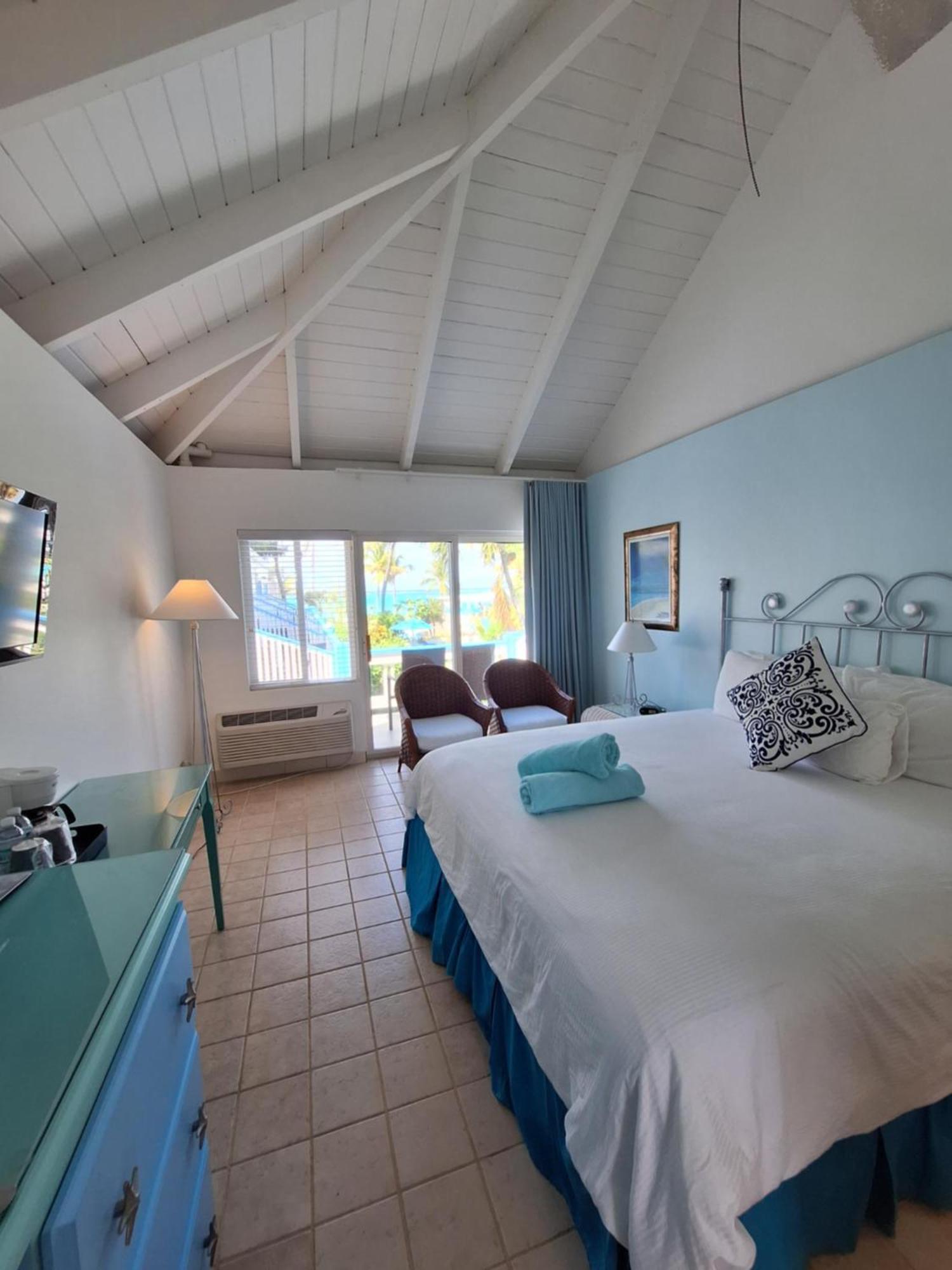 Sibonne Beach Hotel Grace Bay Kültér fotó