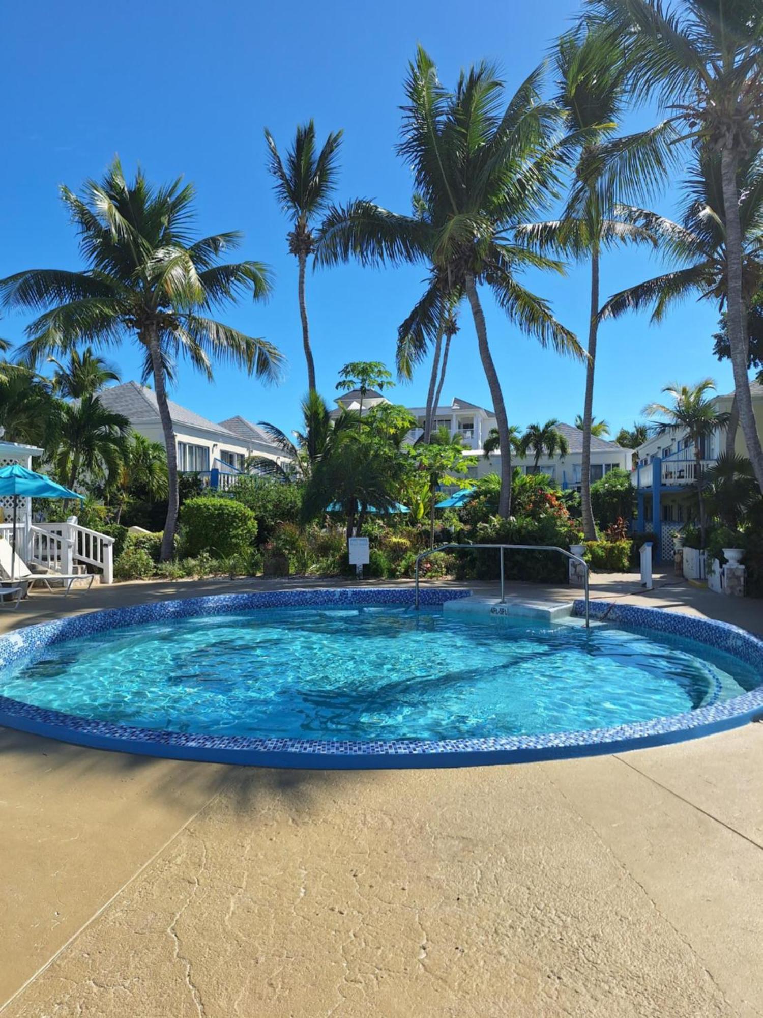 Sibonne Beach Hotel Grace Bay Kültér fotó