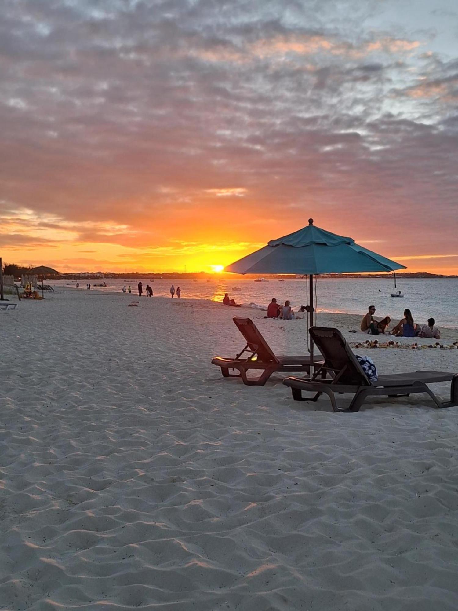 Sibonne Beach Hotel Grace Bay Kültér fotó
