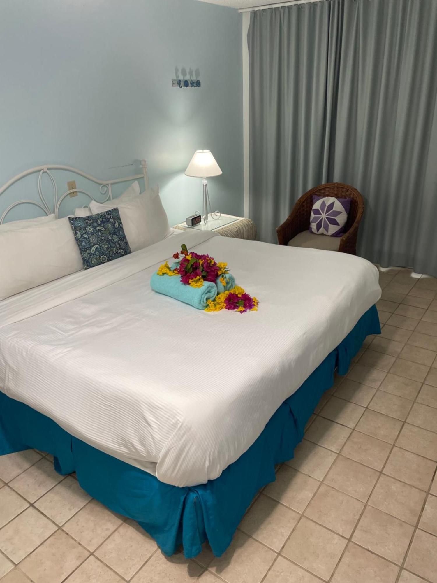 Sibonne Beach Hotel Grace Bay Kültér fotó