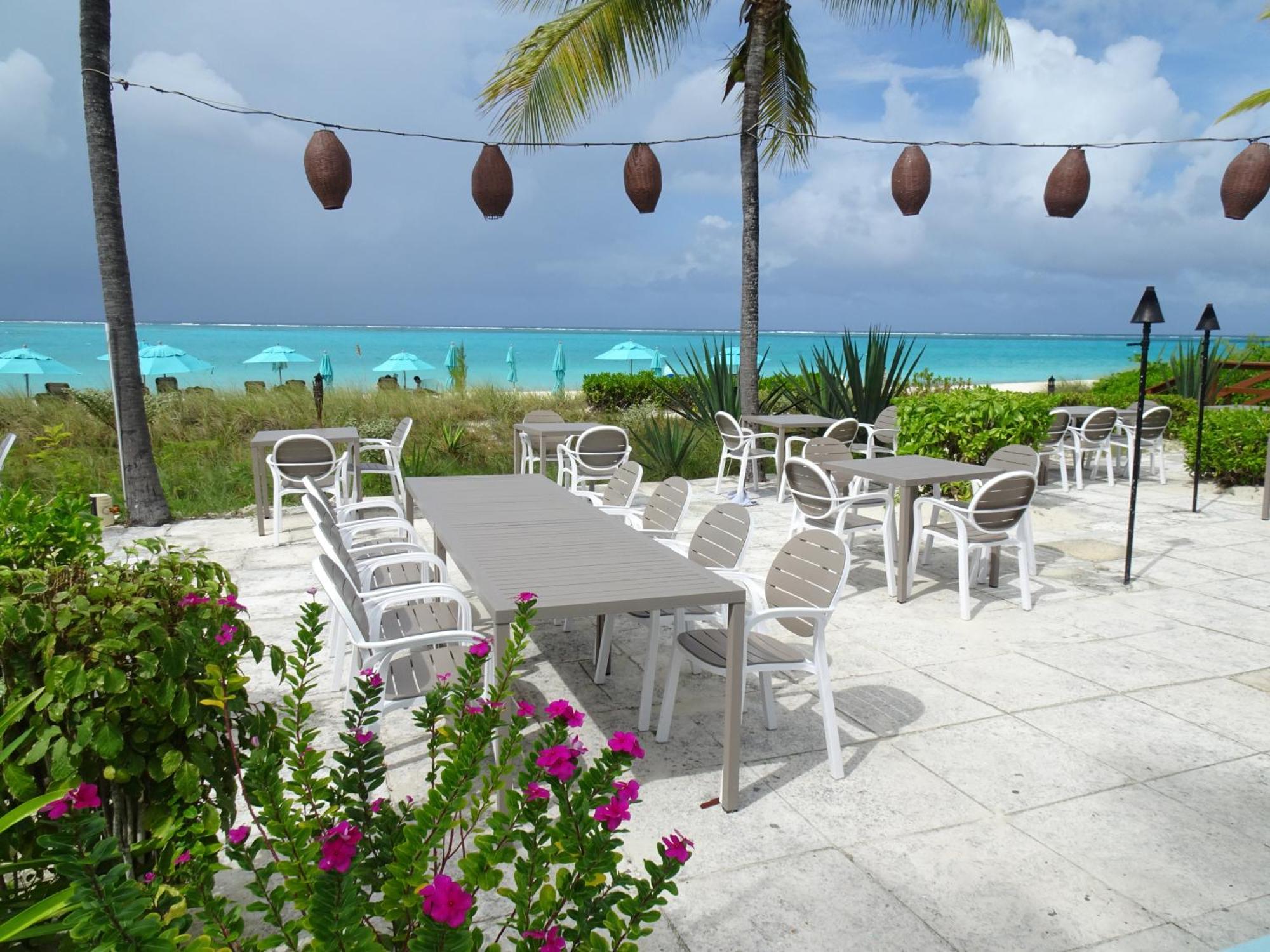 Sibonne Beach Hotel Grace Bay Kültér fotó